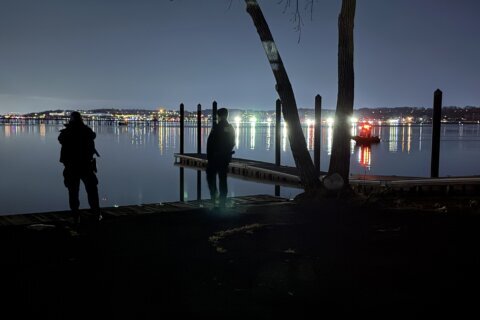 These Alexandria parks are closed as recovery efforts continue near DC plane crash site