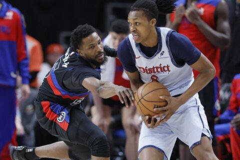 Sarr scores 19 points, makes big plays on both ends late as Wizards beat Pistons 129-125