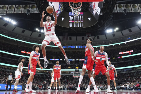 Julian Phillips scores a career-high 23 points and Bulls rout Wizards 119-89