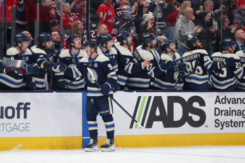 Blue Jackets roll past Ovechkin-less Capitals 7-0