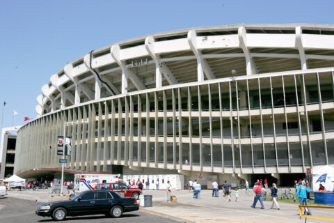 Commanders and the D.C. government are in talks on a stadium deal, AP source says