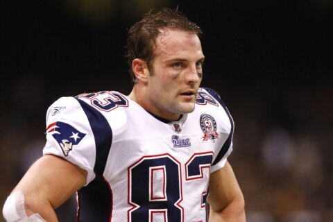 Wes Welker is joining the Commanders as a personnel analyst, AP source says