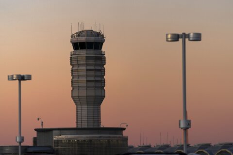 Why solving the air traffic controller staffing crisis won’t be easy