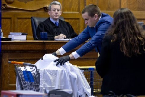 Jurors see ‘shopping cart killer’ suspect wheeling bodies from hotel room
