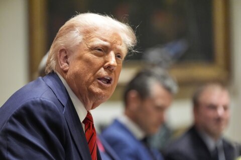 Trump extends government hiring freeze for civilian executive branch workers