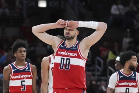 Blowout Friday: NBA breaks record with 5 games decided by 30 or more points on the same day